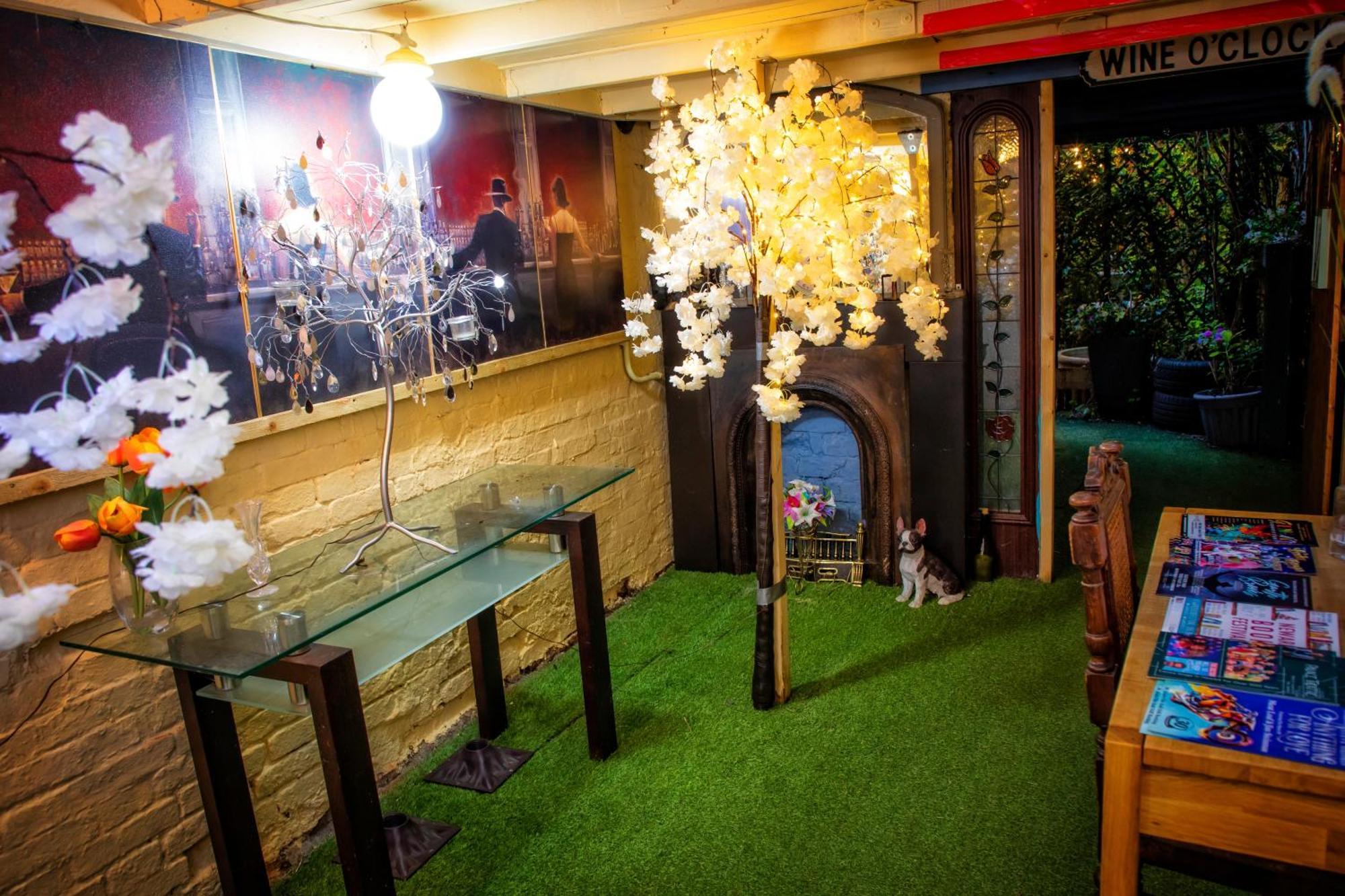 The Secret Garden Apartment Newark-on-Trent  Bagian luar foto